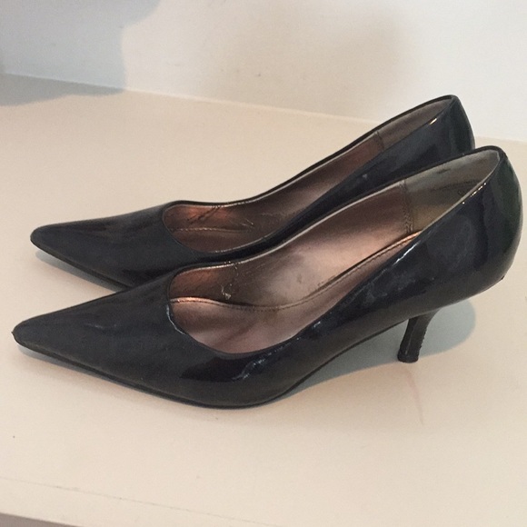 Shoes - Picture 2 of 2